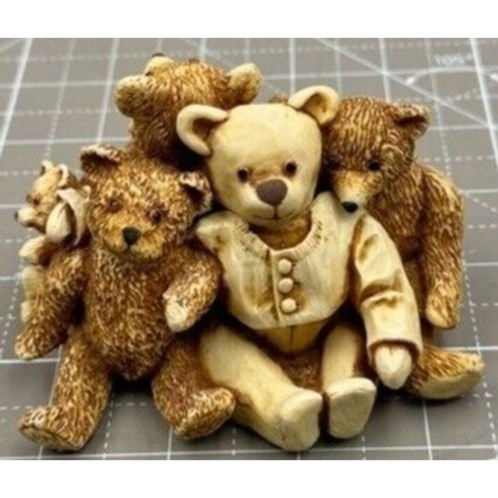 Vintage Trinket Box Bears Cuddling Cream Resin signed SIAB 3.5"